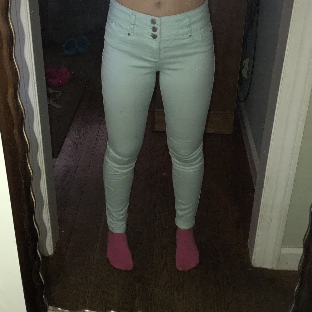 Light Blue High Waisted Jeans!